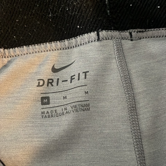 Women’s Nike Pro Dri-fit Shorts - Picture 3 of 4